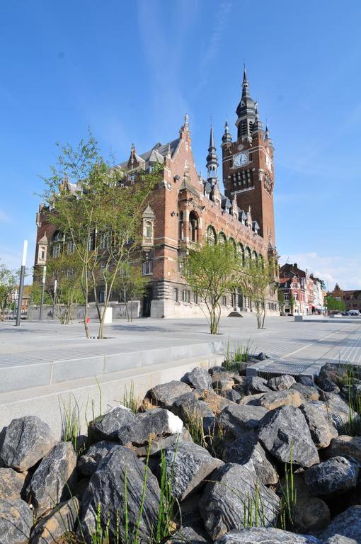 Krisko Parking Prive Et Clos Armentieres Luaran gambar